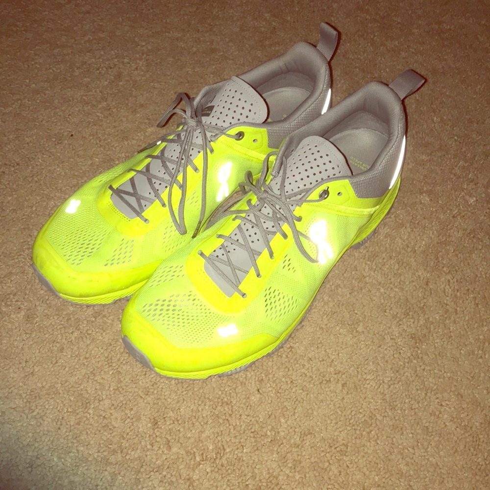 OnCloud Running Shoes Size 12